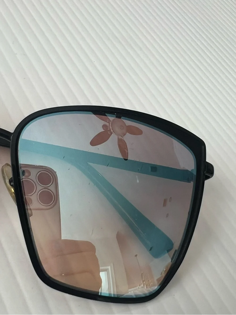 Diff Stylish Black Frame Sunglasses with Pink Gradient Lenses